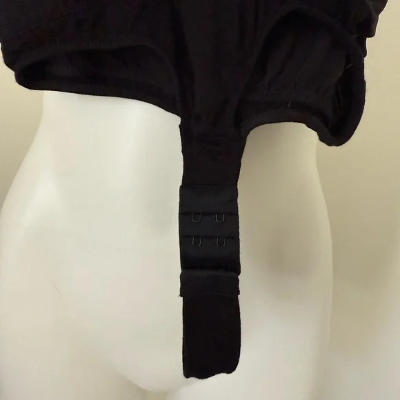 Lamarque Bodysuit Wrap Top Black Cap Sleeve Small NWT - Picture 6 of 8